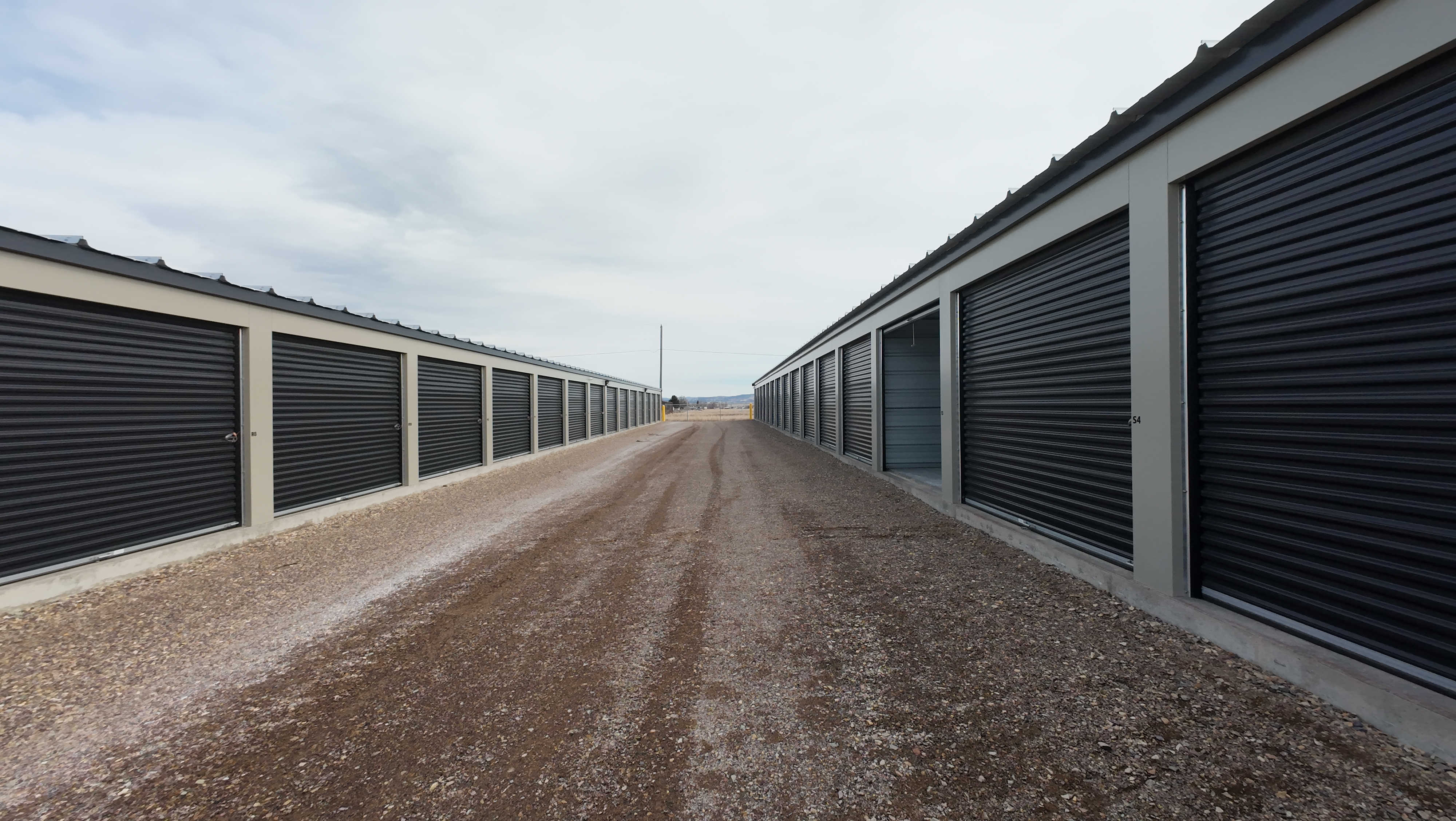 Short or long term storage units